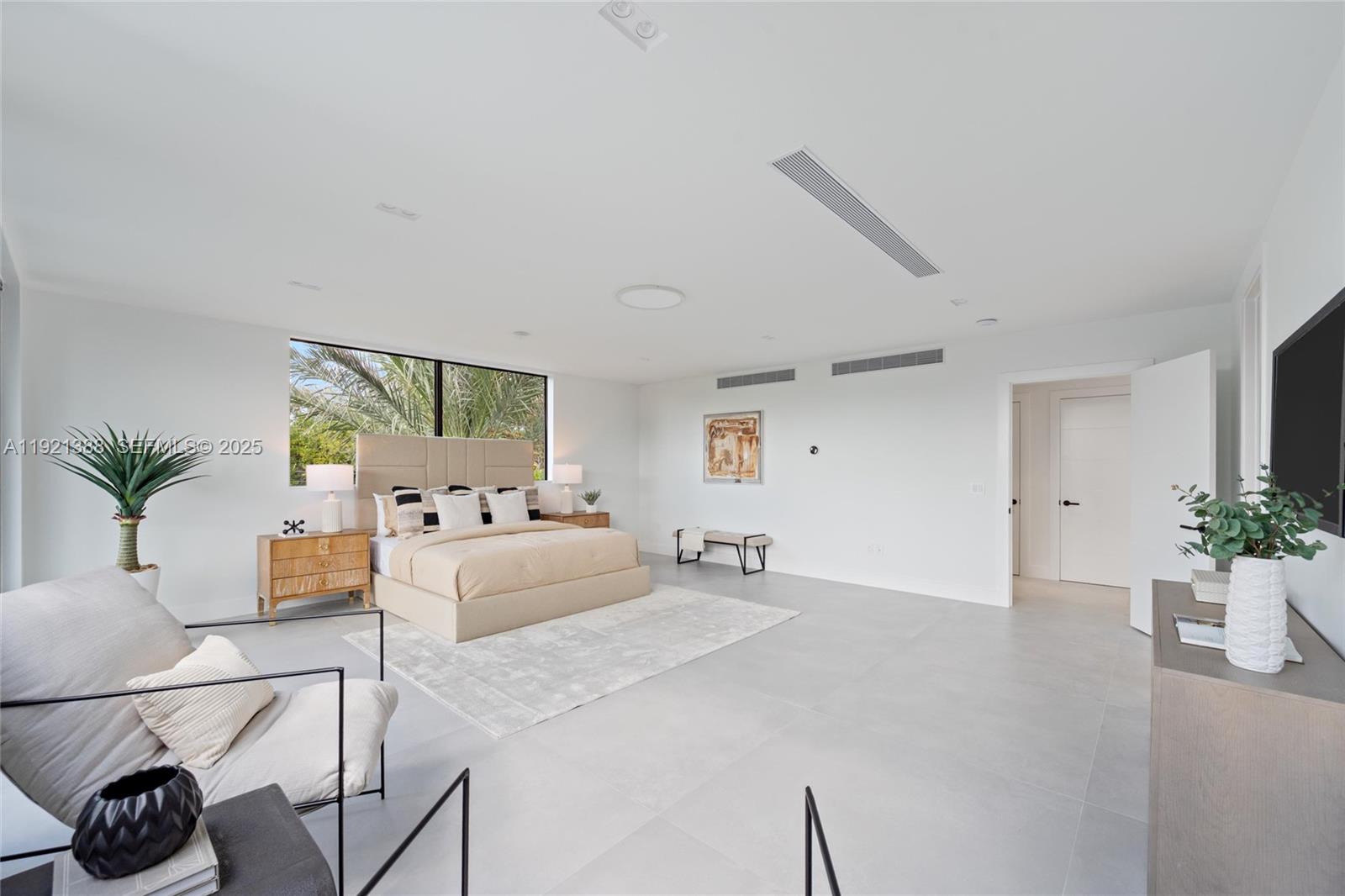 4235 NW 1st Ave Miami, FL 33127