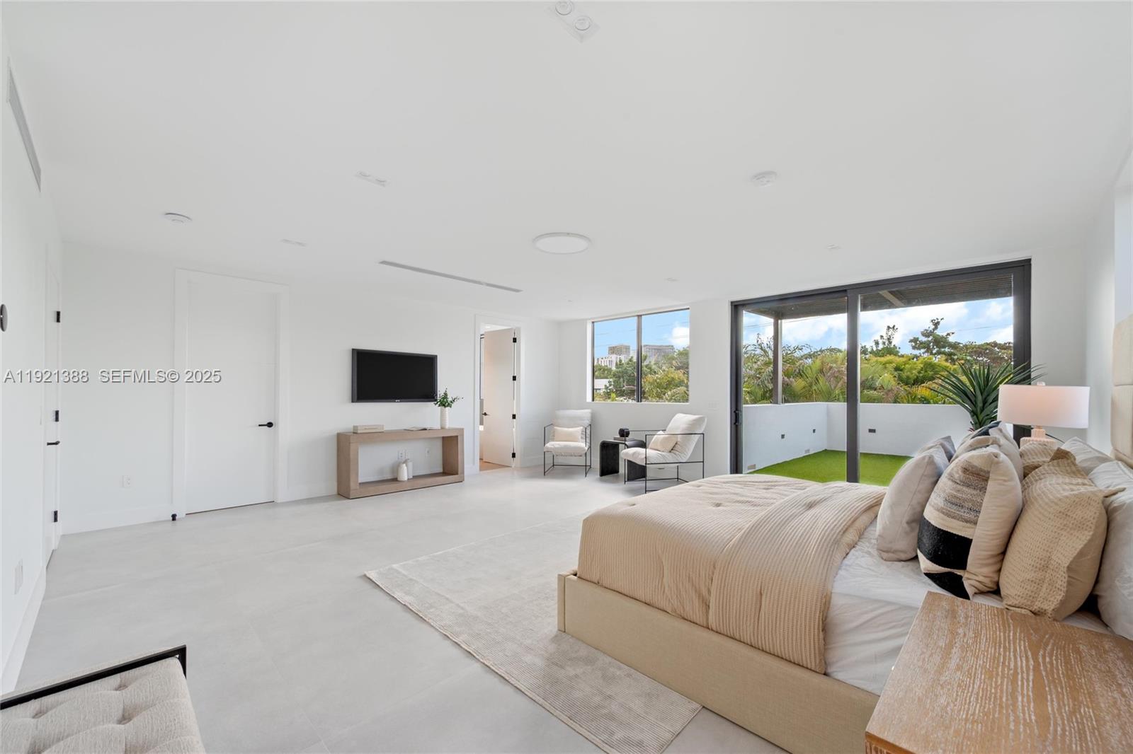 4235 NW 1st Ave Miami, FL 33127