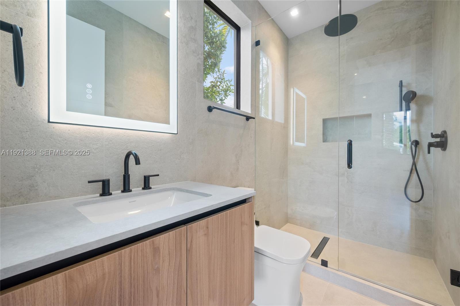 4235 NW 1st Ave Miami, FL 33127