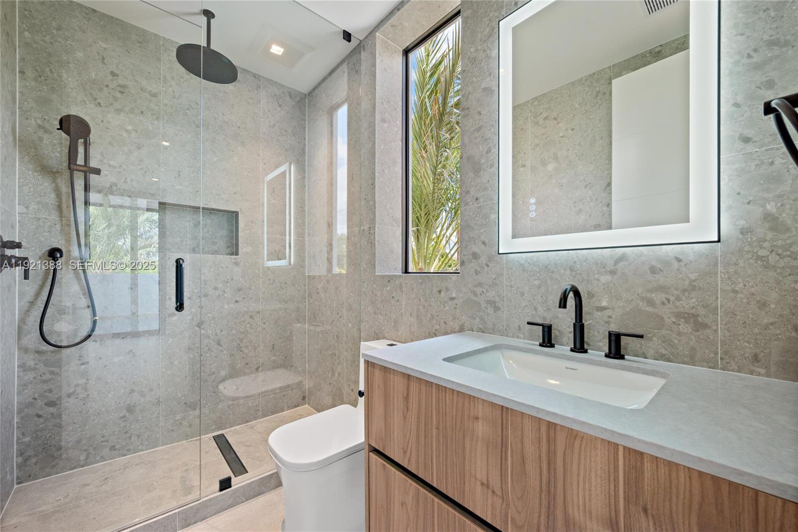 4235 NW 1st Ave Miami, FL 33127