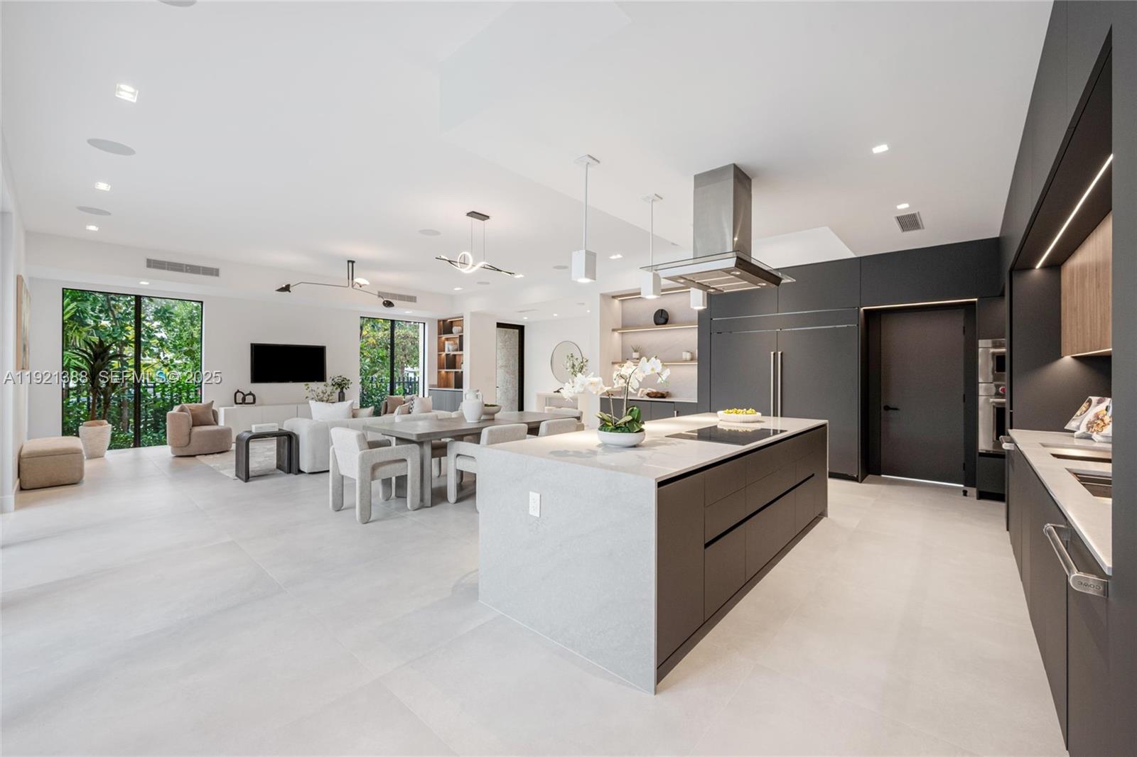 4235 NW 1st Ave Miami, FL 33127