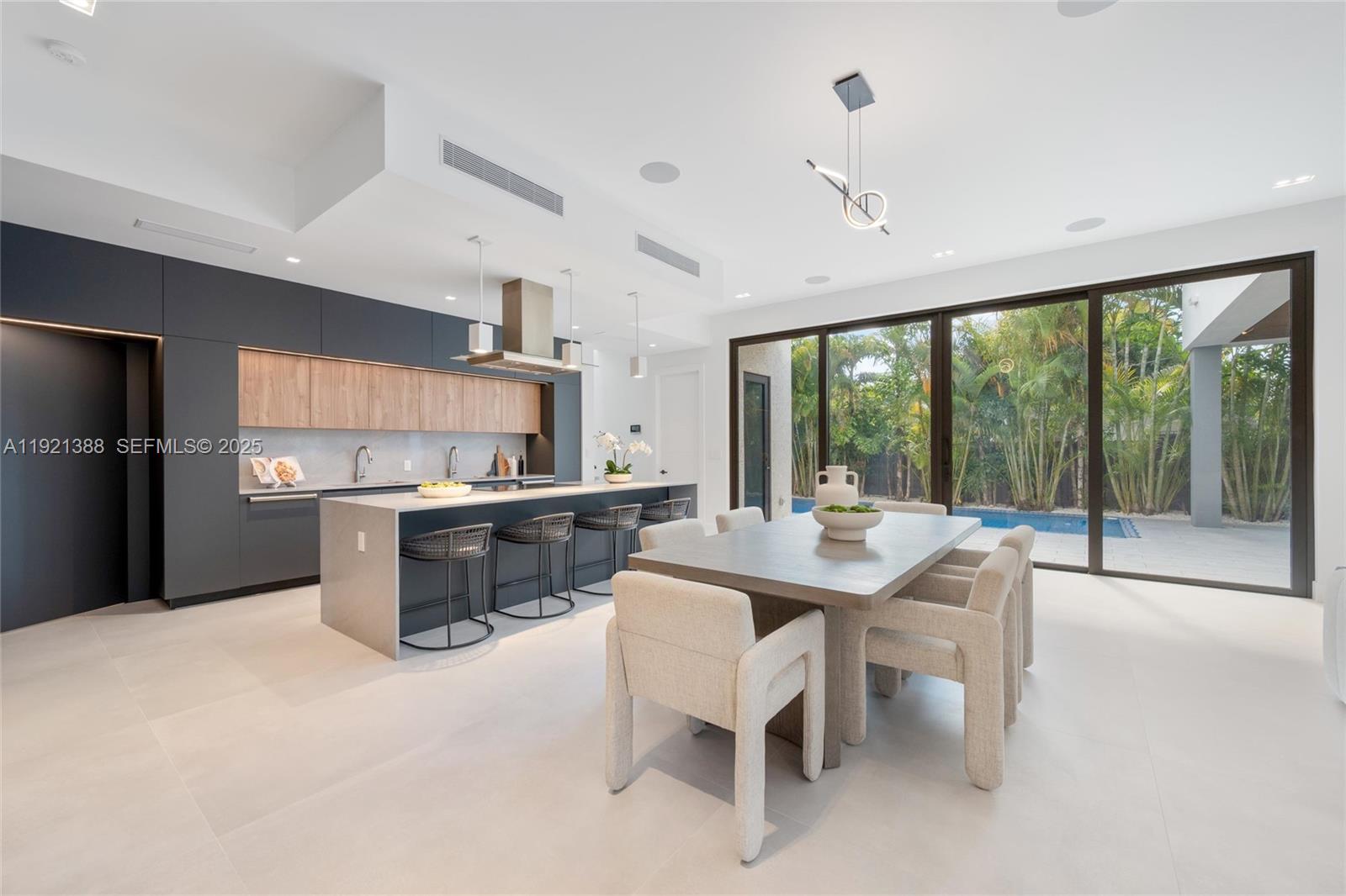 4235 NW 1st Ave Miami, FL 33127