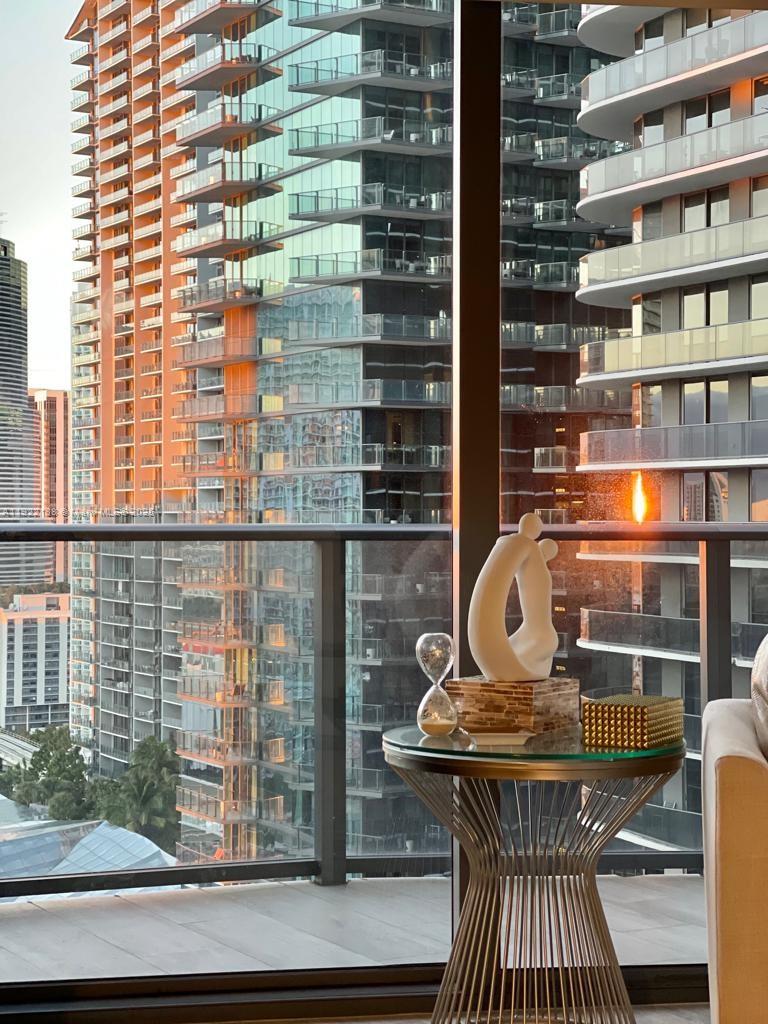 image Brickell Heights East13