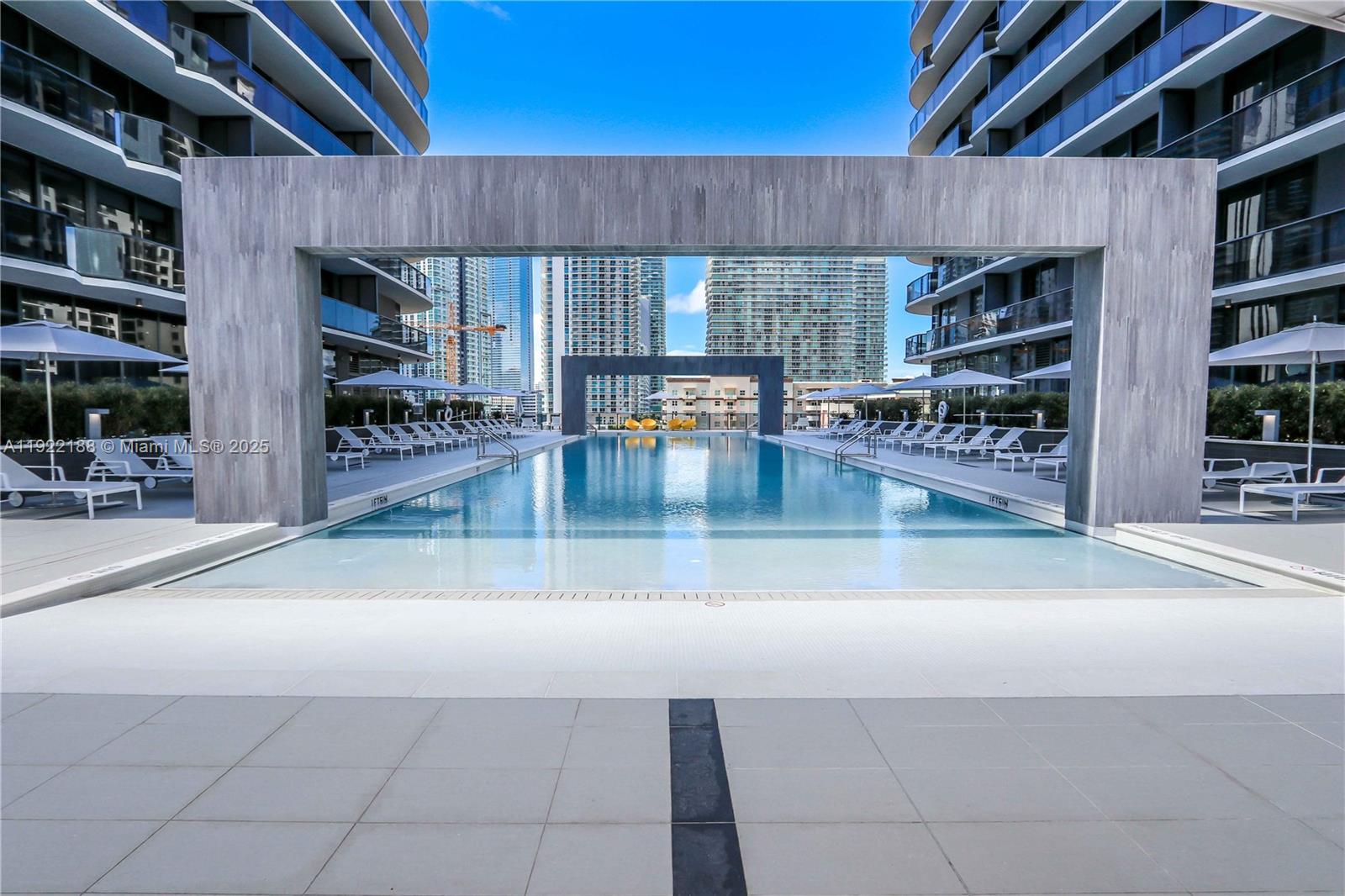 image Brickell Heights East18