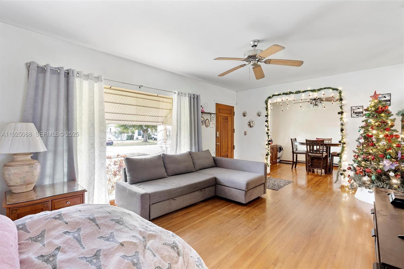 355 W 54th St Hialeah, FL 33012