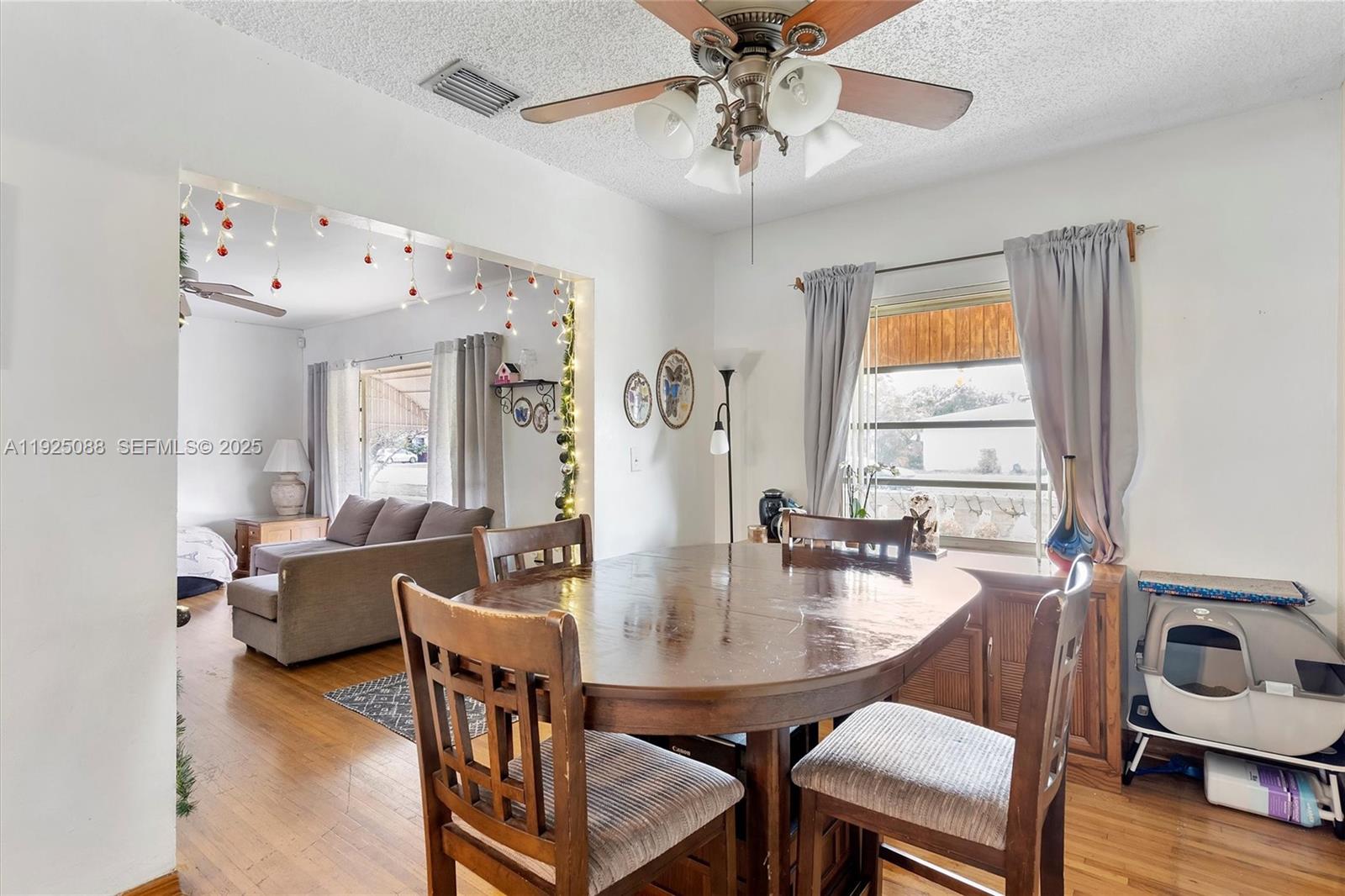 355 W 54th St Hialeah, FL 33012