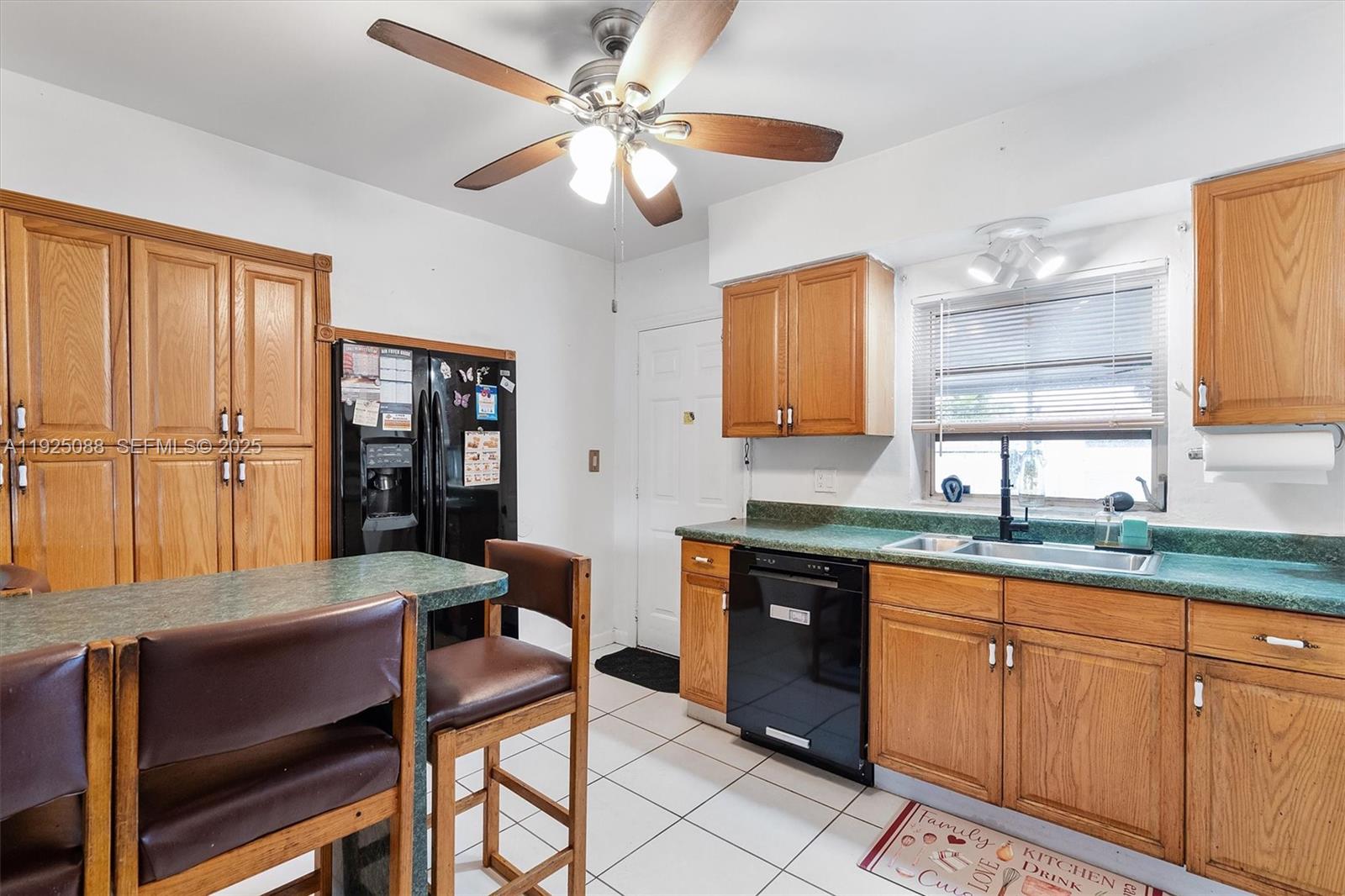 355 W 54th St Hialeah, FL 33012