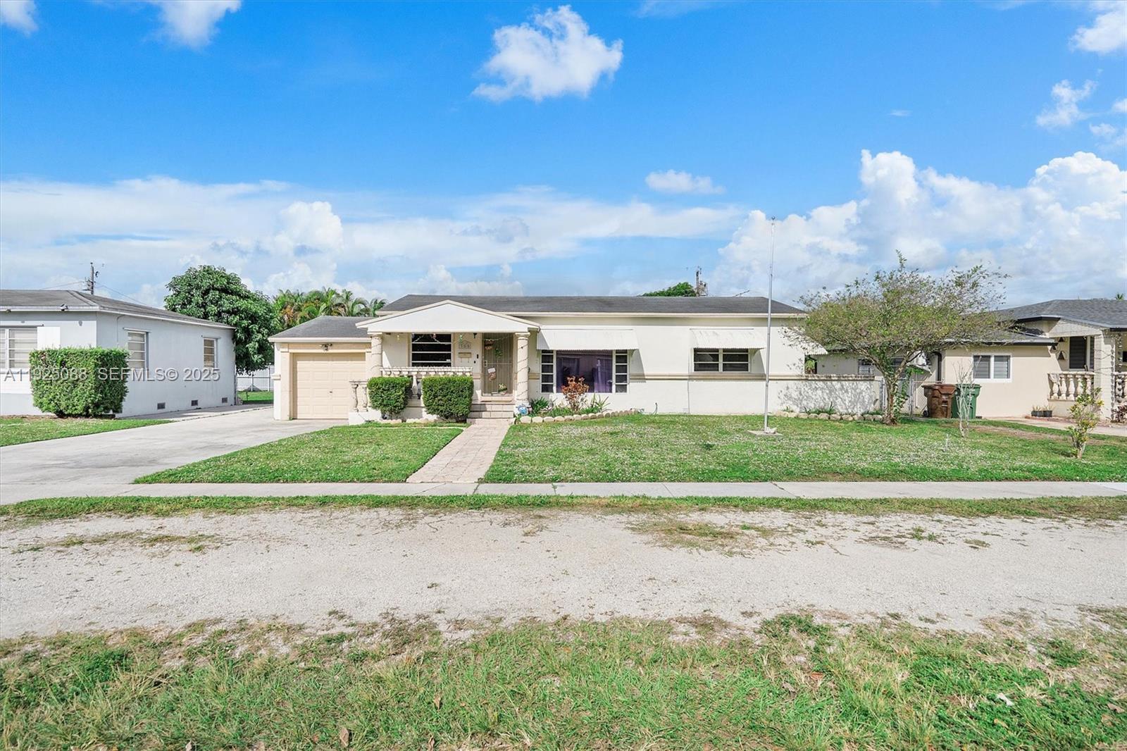 355 W 54th St Hialeah, FL 33012