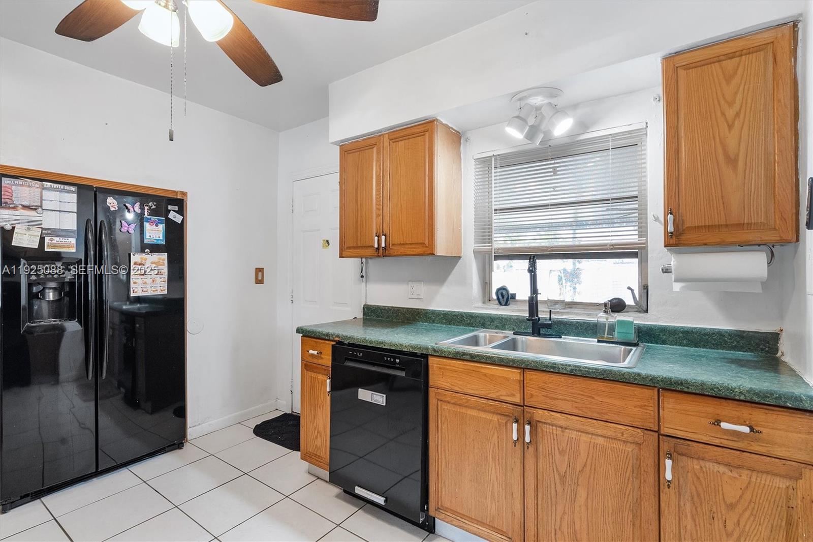 355 W 54th St Hialeah, FL 33012