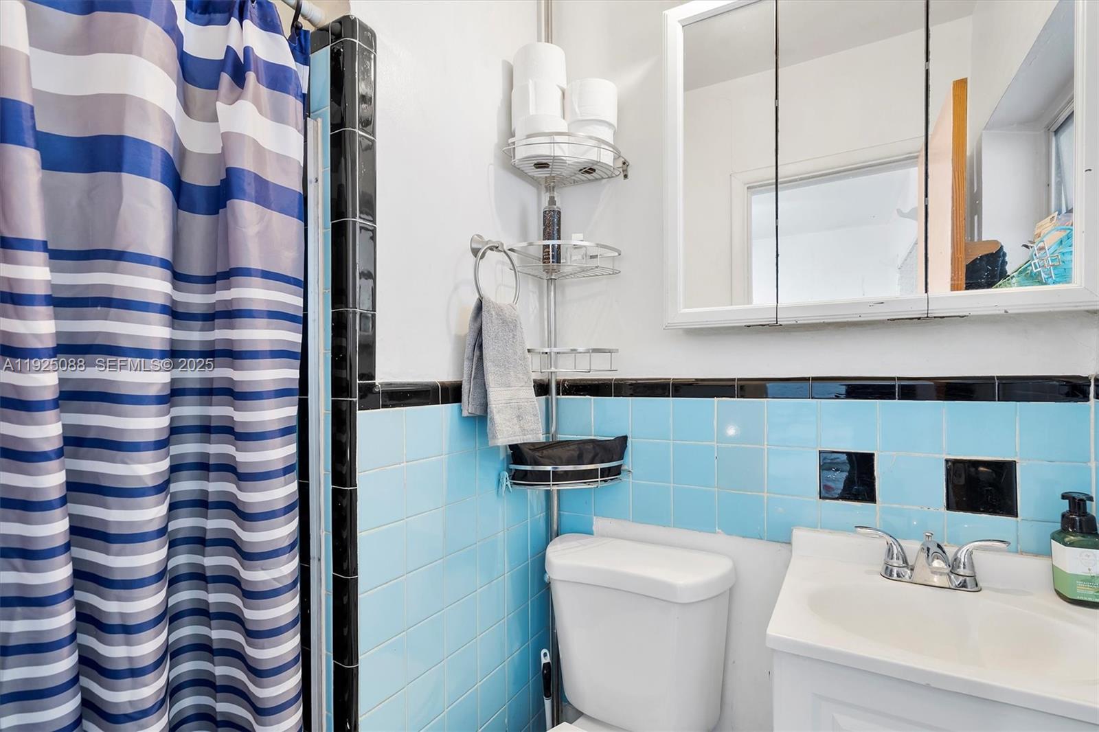 355 W 54th St Hialeah, FL 33012