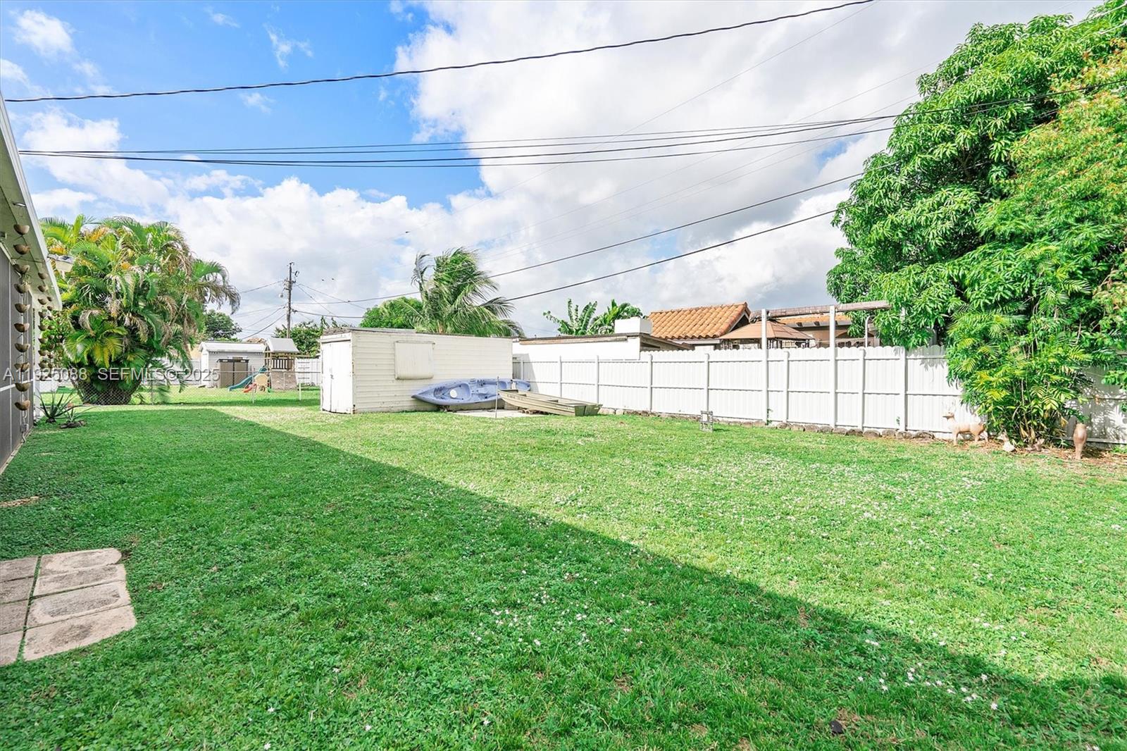 355 W 54th St Hialeah, FL 33012