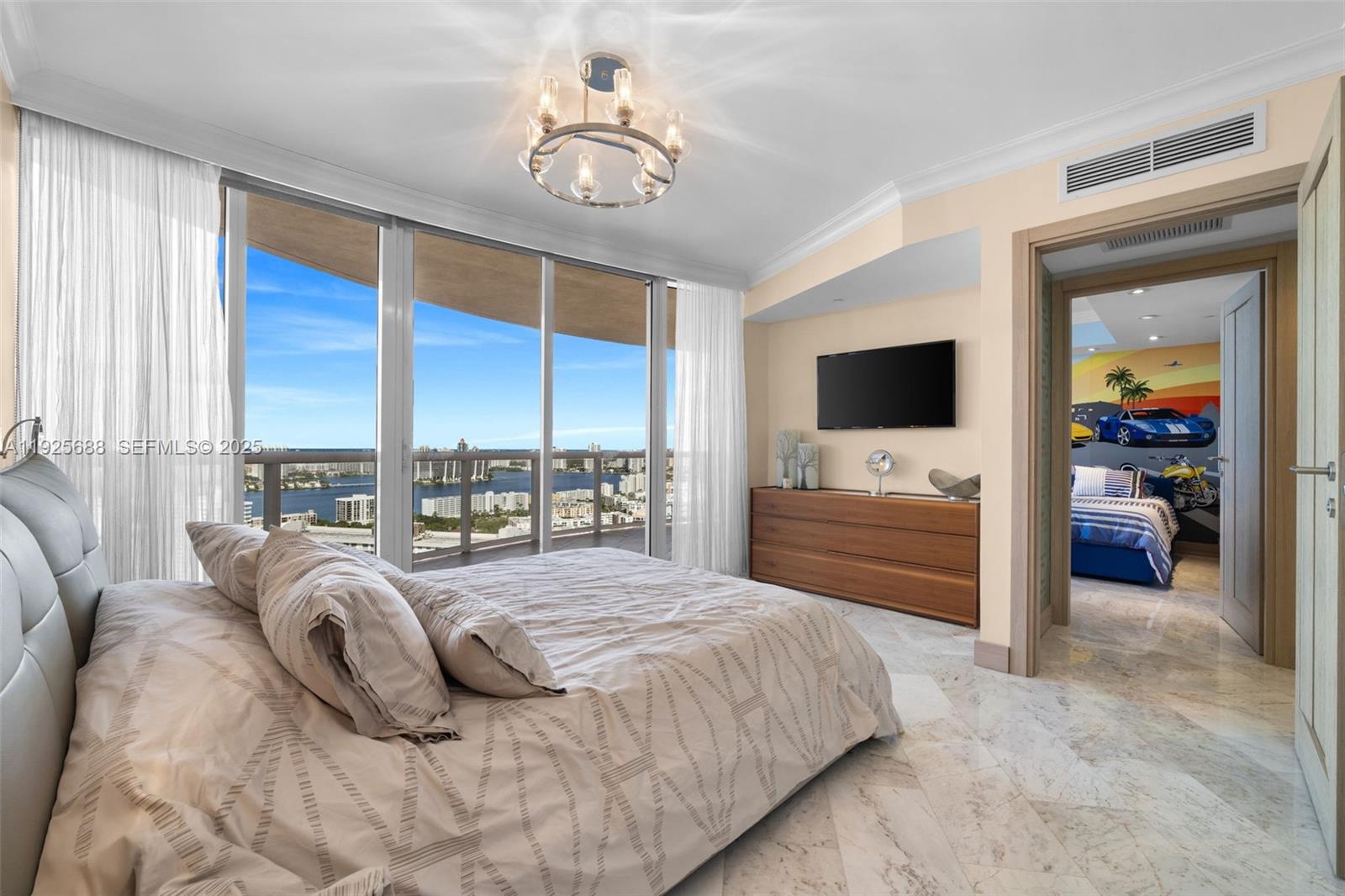 image Ocean Four Condo12