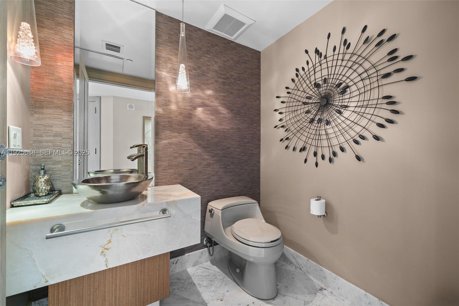 image Ocean Four Condo15