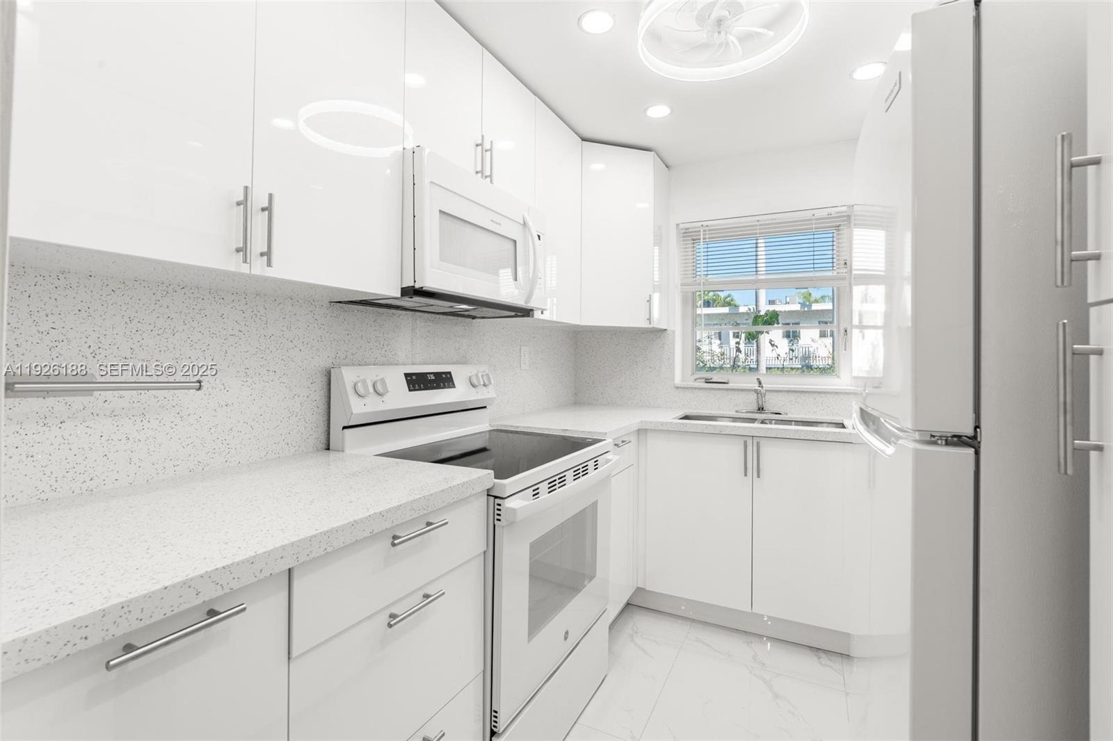 1820 James Ave #2A Miami Beach, FL 33139