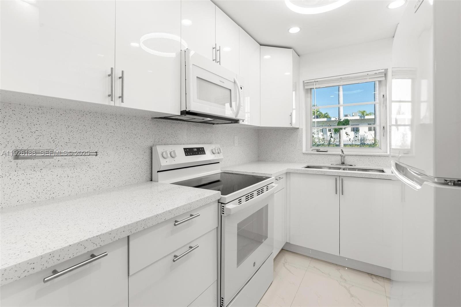 1820 James Ave #2A Miami Beach, FL 33139