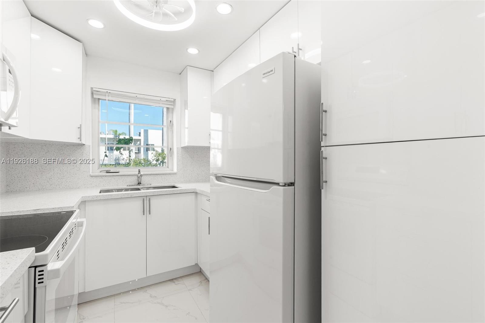 1820 James Ave #2A Miami Beach, FL 33139