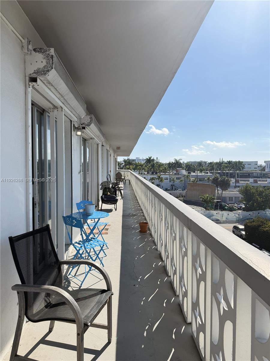 9700 E Bay Hbr Dr #408 Bay Harbor Islands, FL 33154