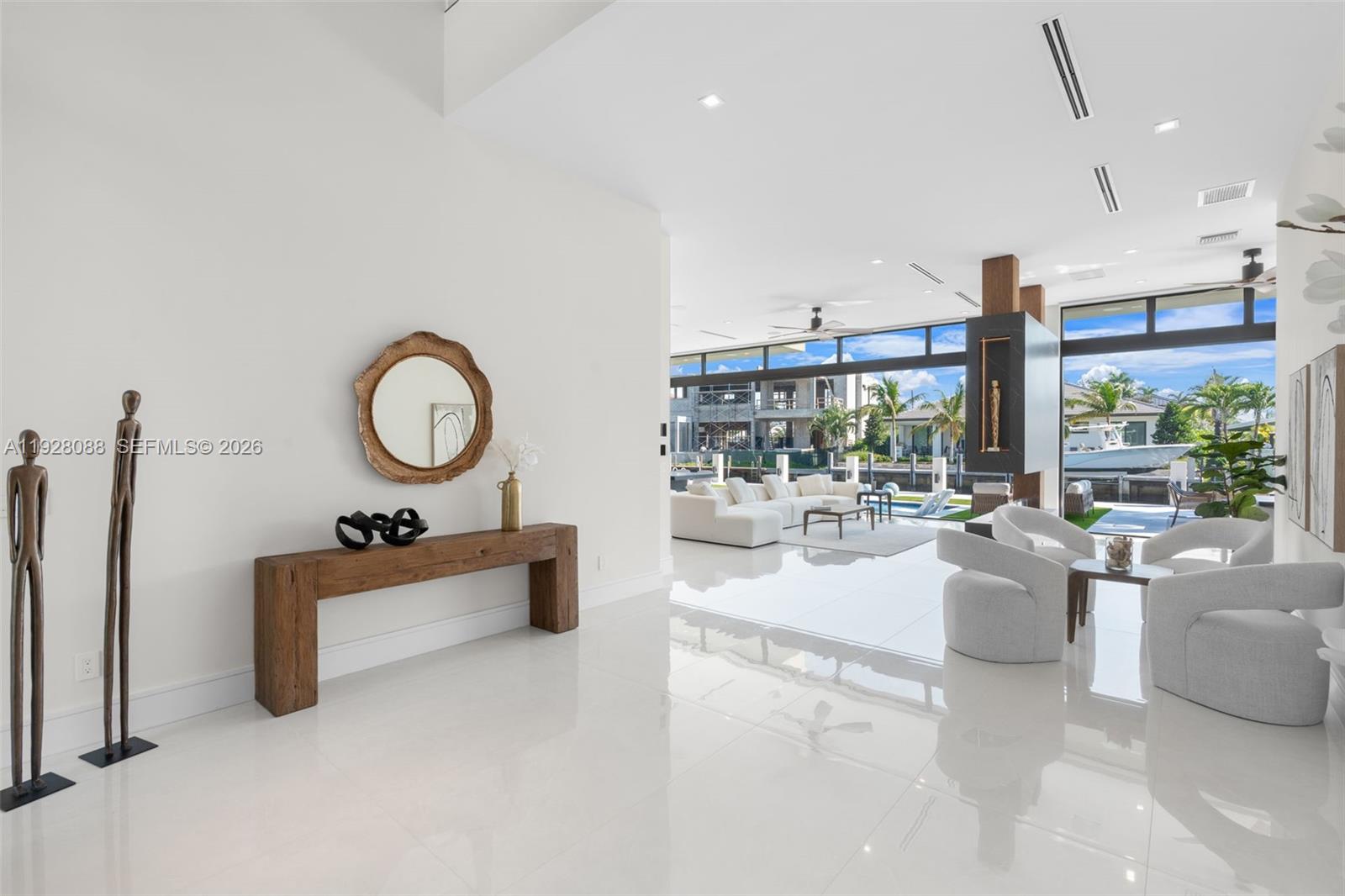 4910 NE 27th Ave Lighthouse Point, FL 33064