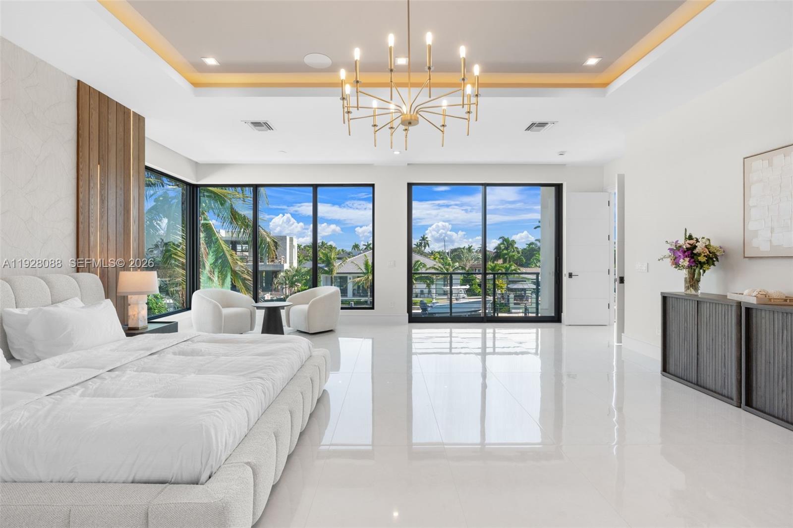 4910 NE 27th Ave Lighthouse Point, FL 33064