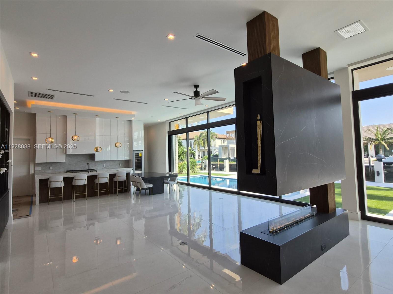 4910 NE 27th Ave Lighthouse Point, FL 33064