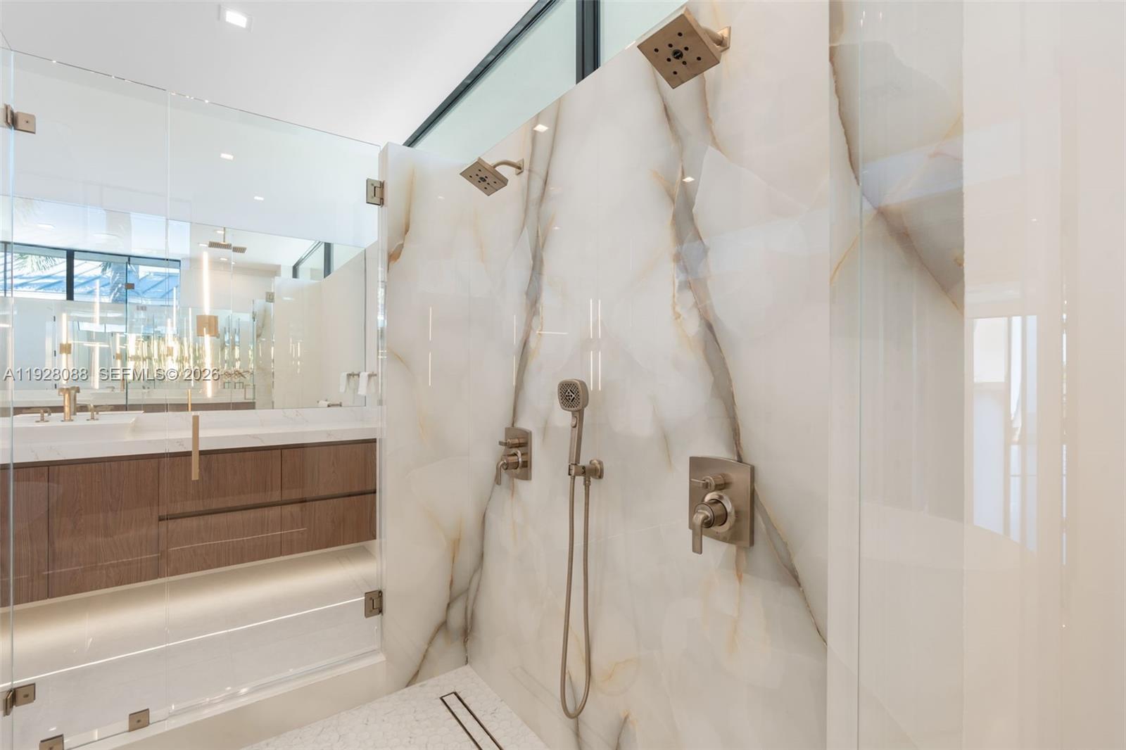 4910 NE 27th Ave Lighthouse Point, FL 33064