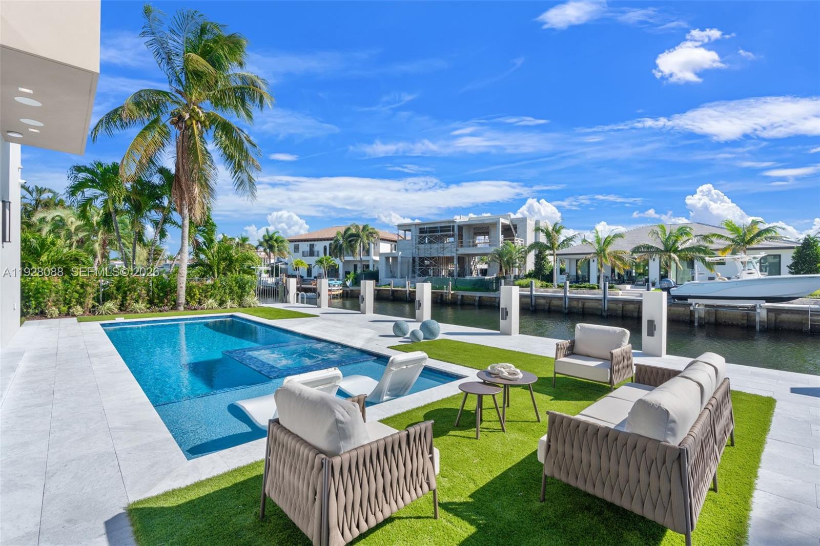 4910 NE 27th Ave Lighthouse Point, FL 33064