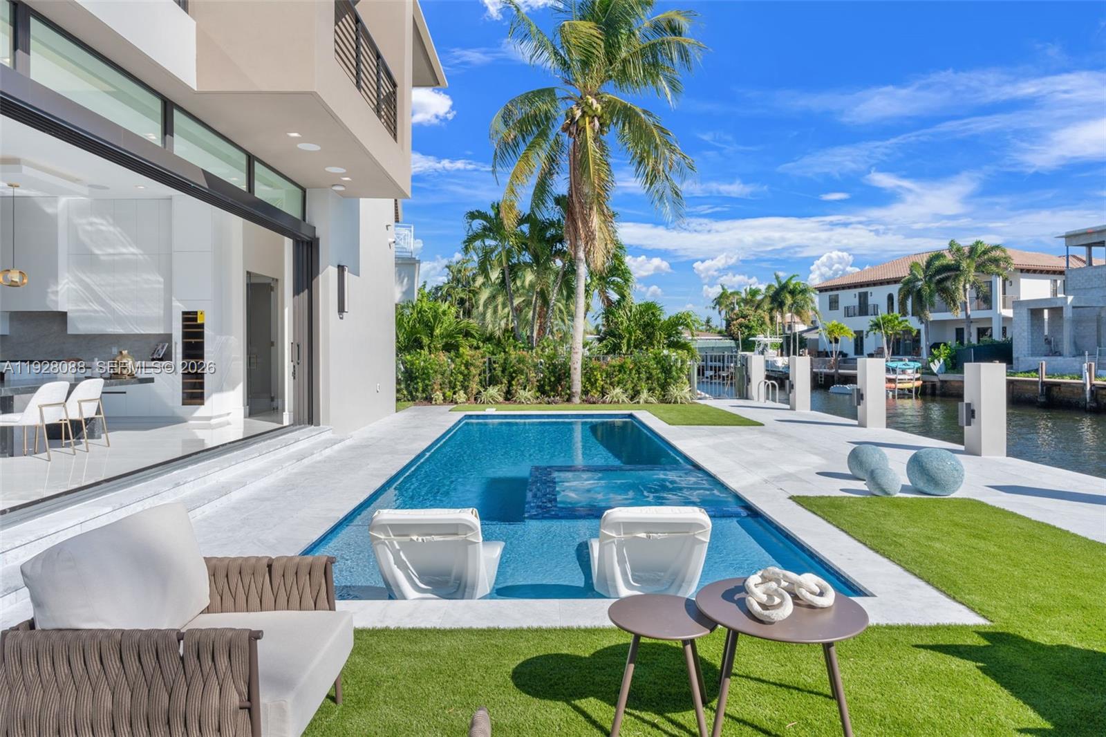 4910 NE 27th Ave Lighthouse Point, FL 33064