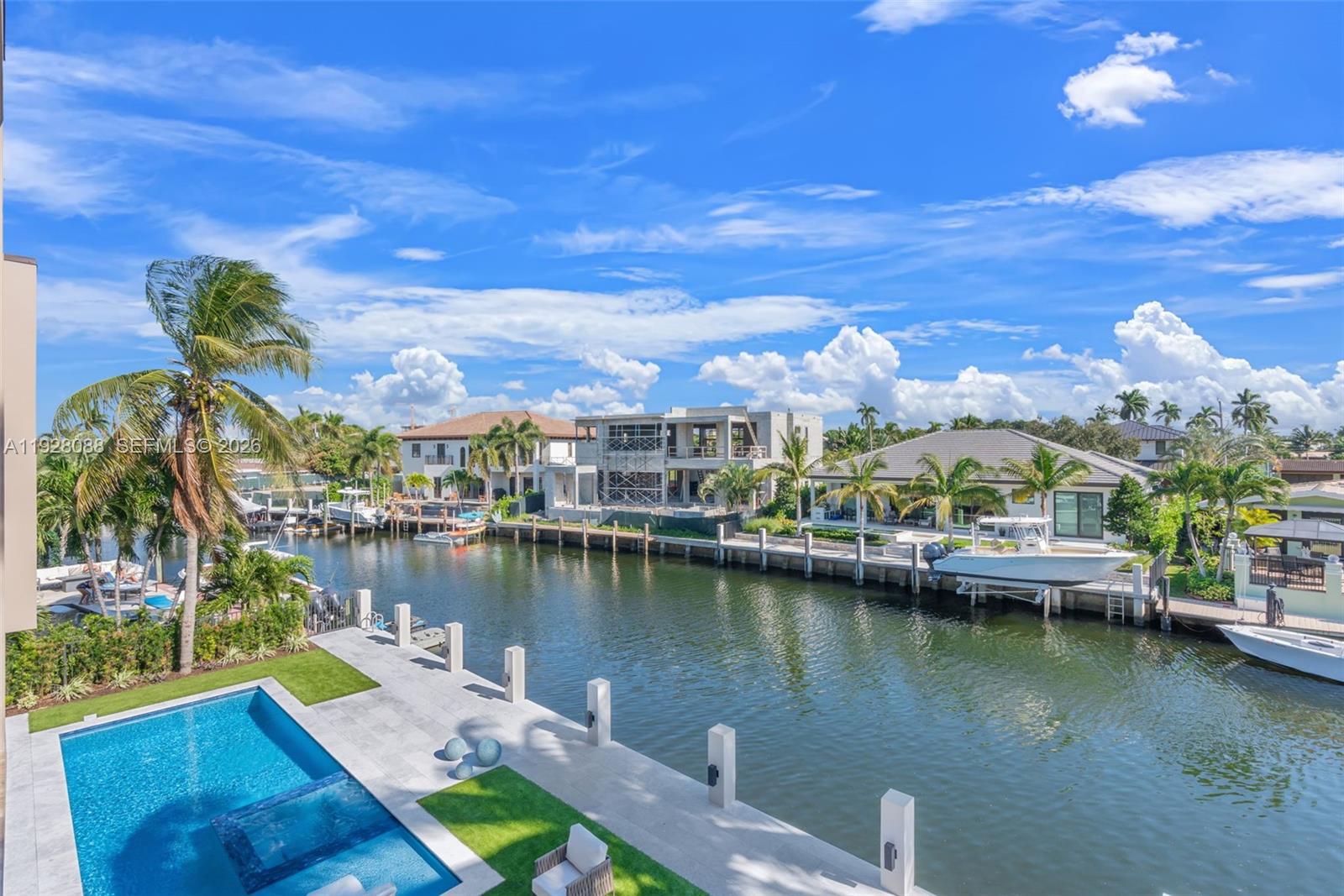 4910 NE 27th Ave Lighthouse Point, FL 33064