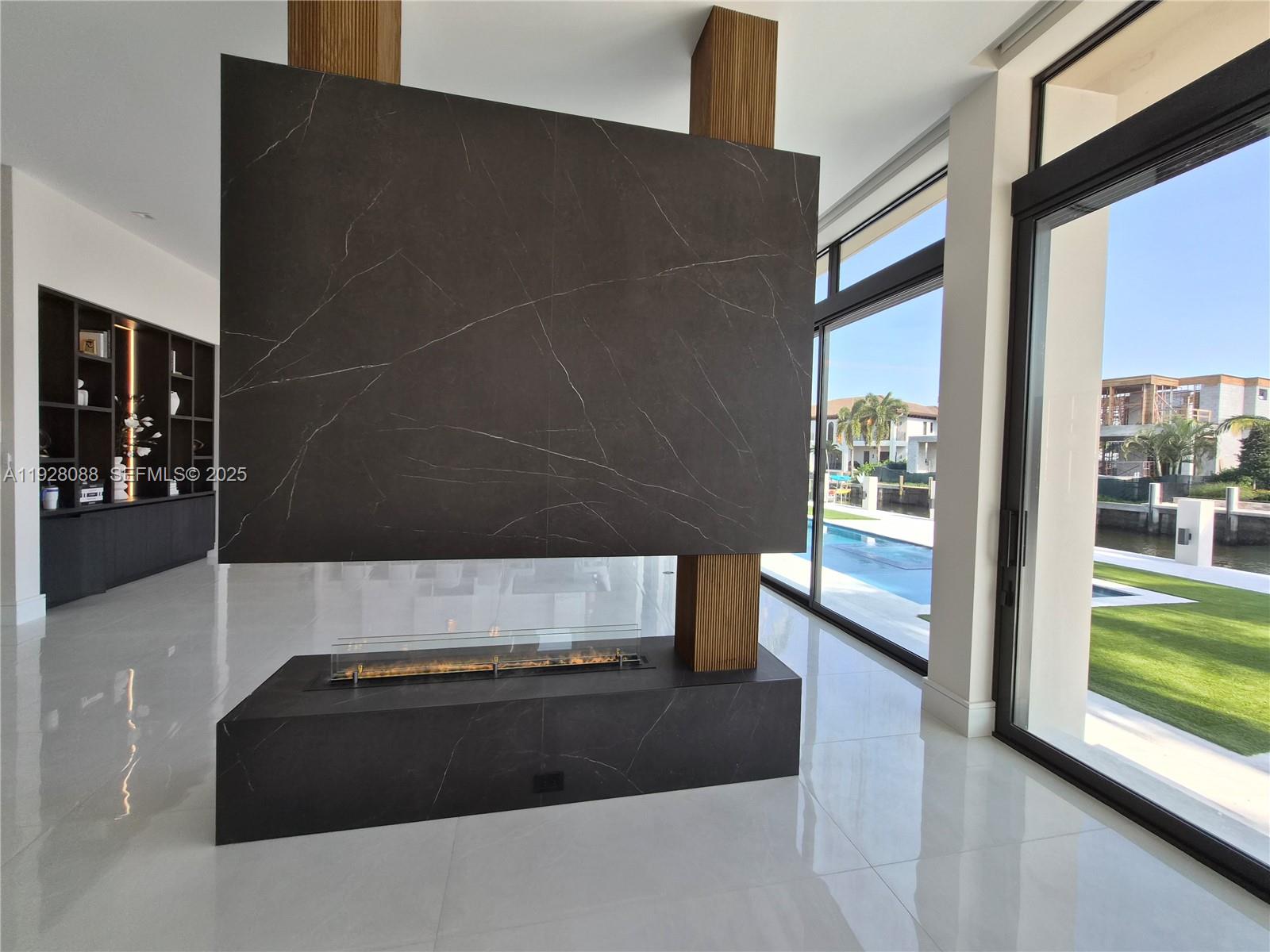 4910 NE 27th Ave Lighthouse Point, FL 33064