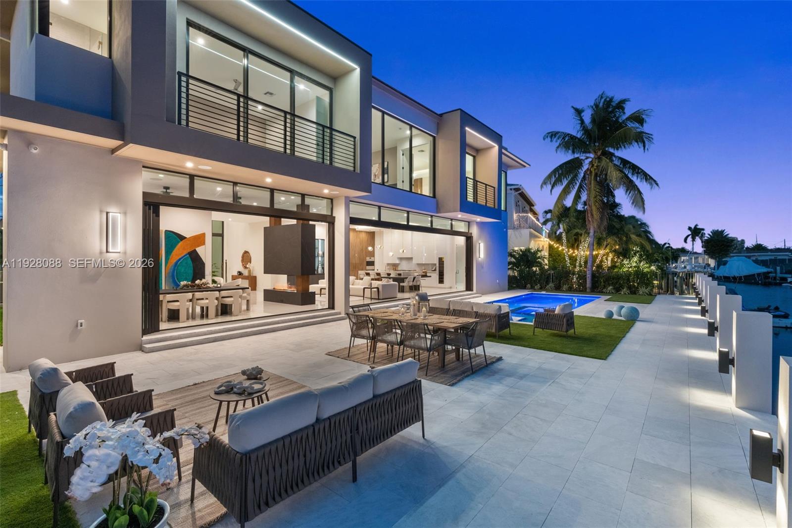 4910 NE 27th Ave Lighthouse Point, FL 33064