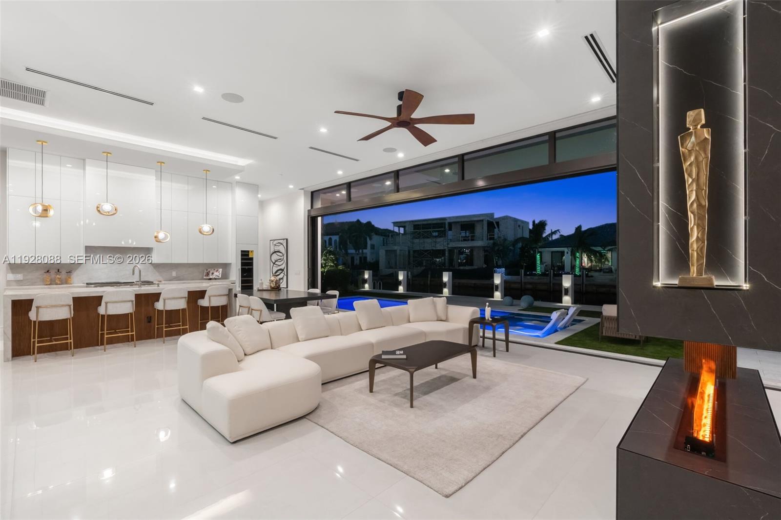 4910 NE 27th Ave Lighthouse Point, FL 33064