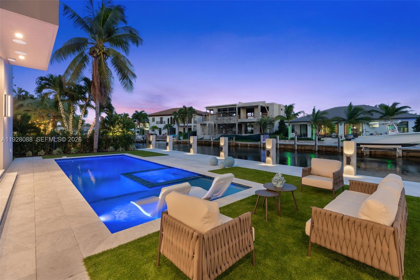 4910 NE 27th Ave Lighthouse Point, FL 33064