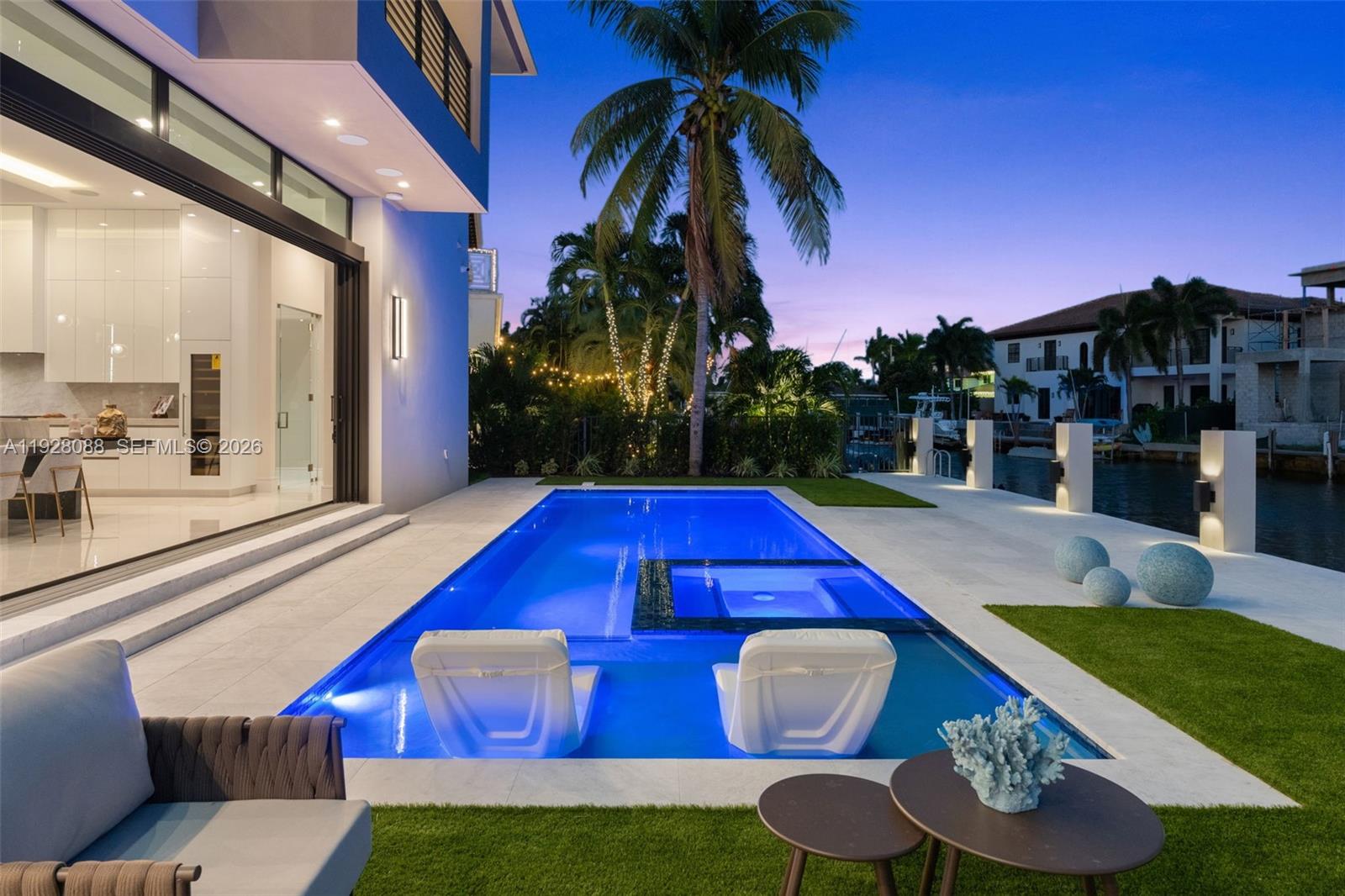 4910 NE 27th Ave Lighthouse Point, FL 33064