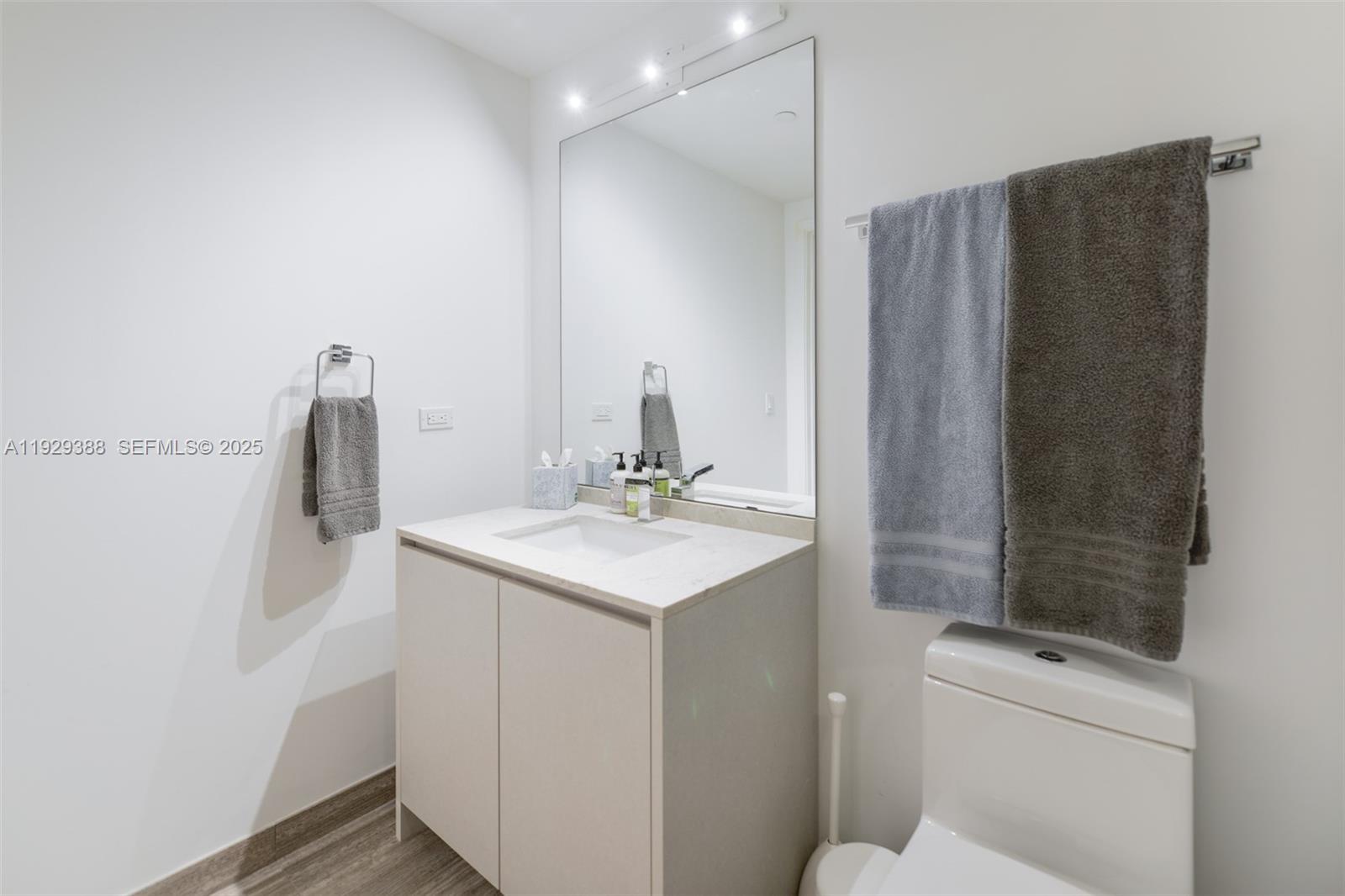 image 1010 Brickell13