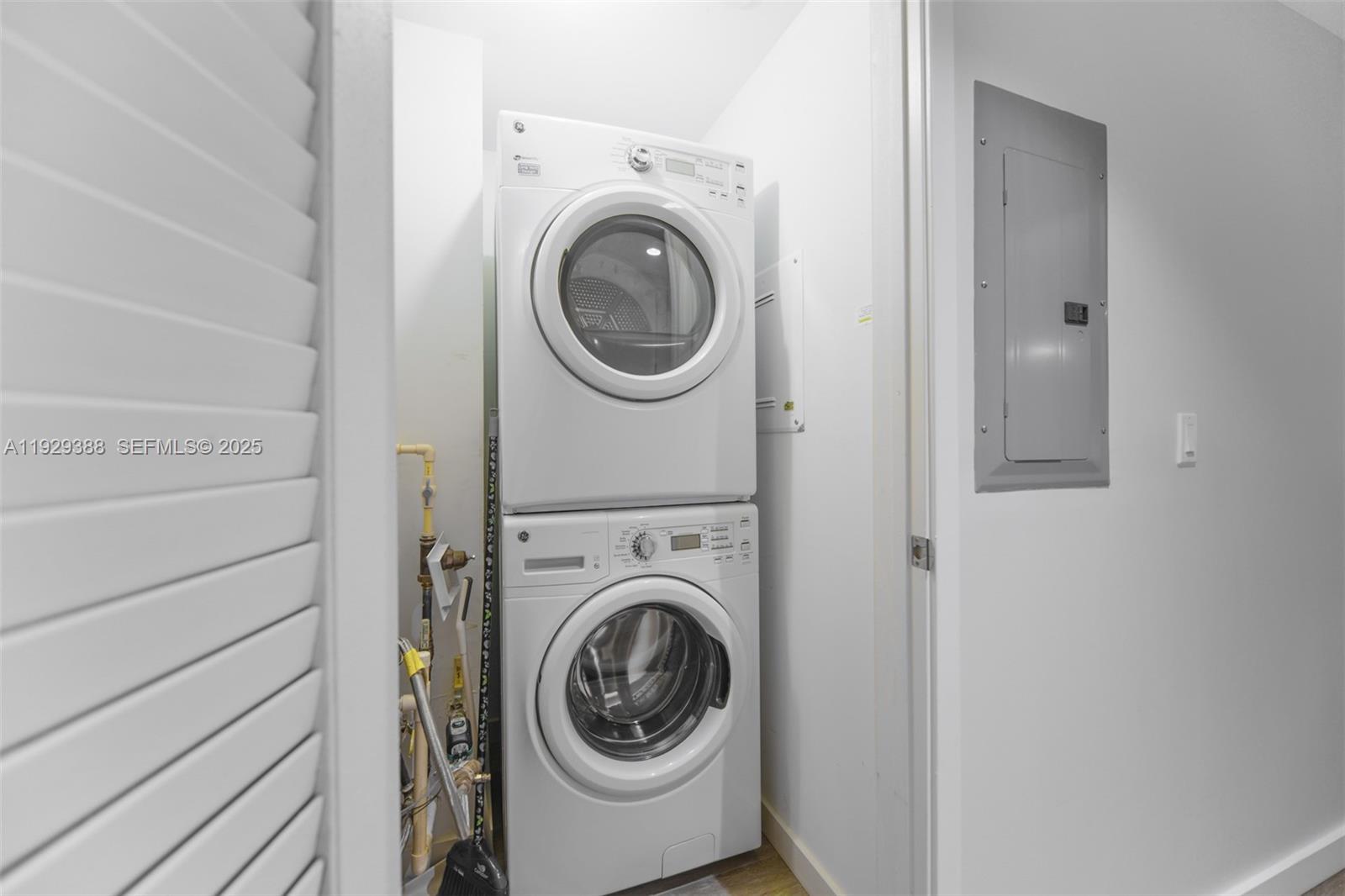 image 1010 Brickell15