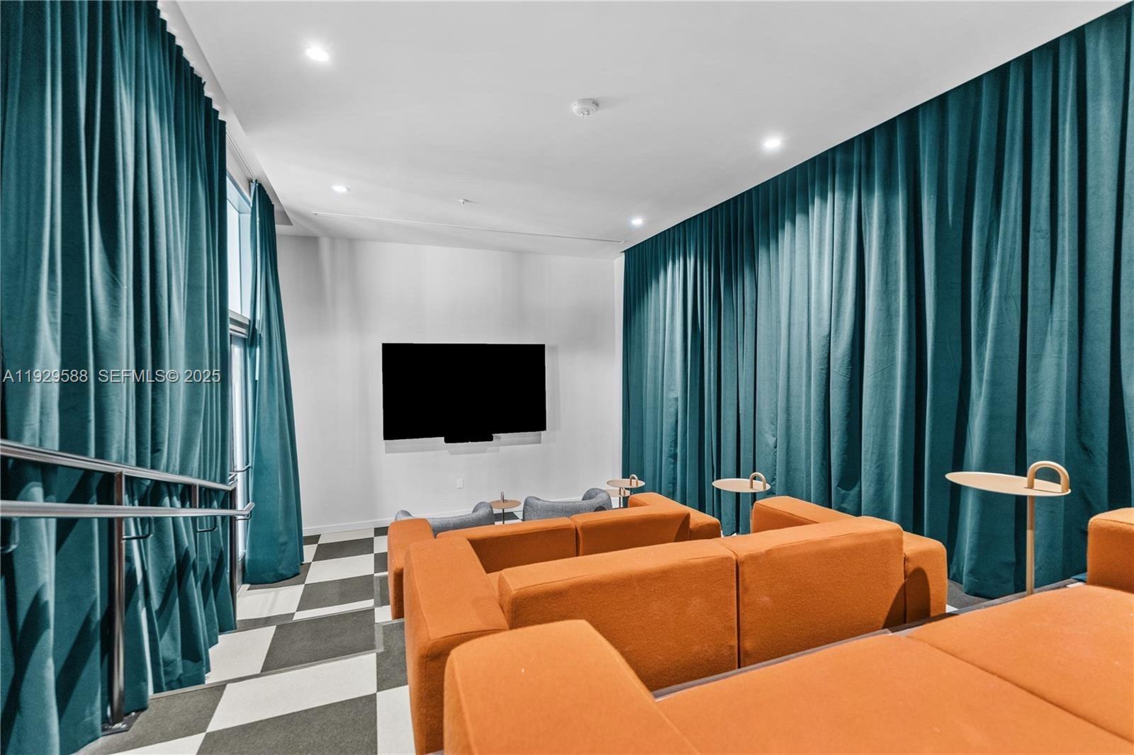 11 NE 6th #2610 Miami, FL 33132