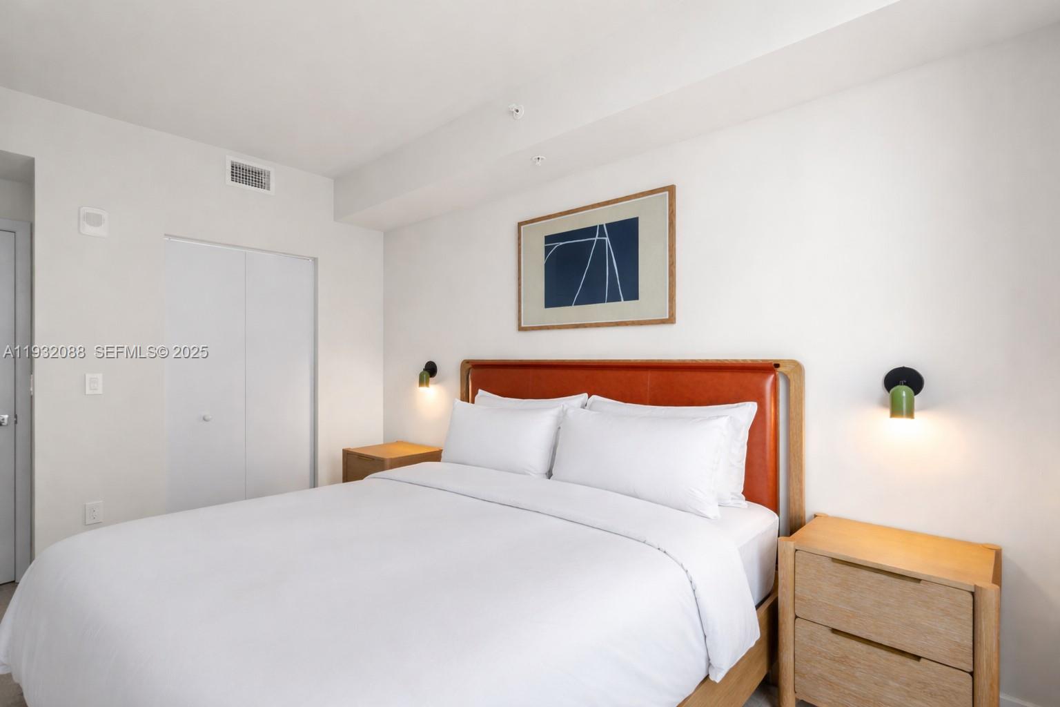 11 NE 6th St #2005 Miami, FL 33132