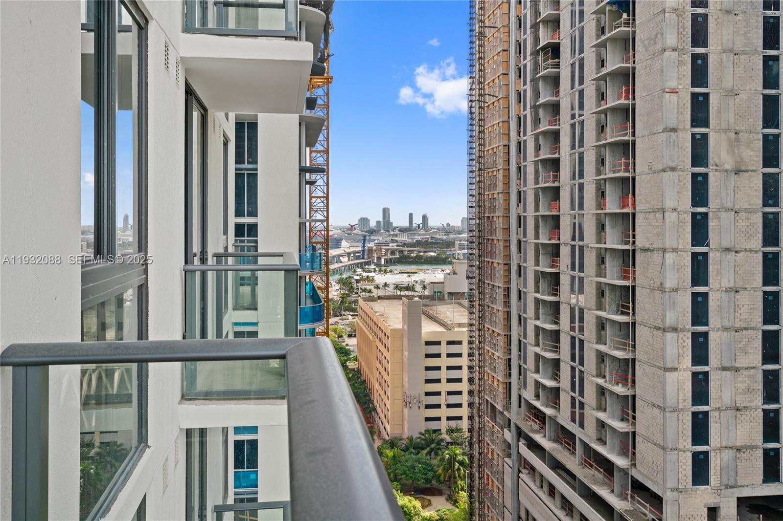 11 NE 6th St #2005 Miami, FL 33132