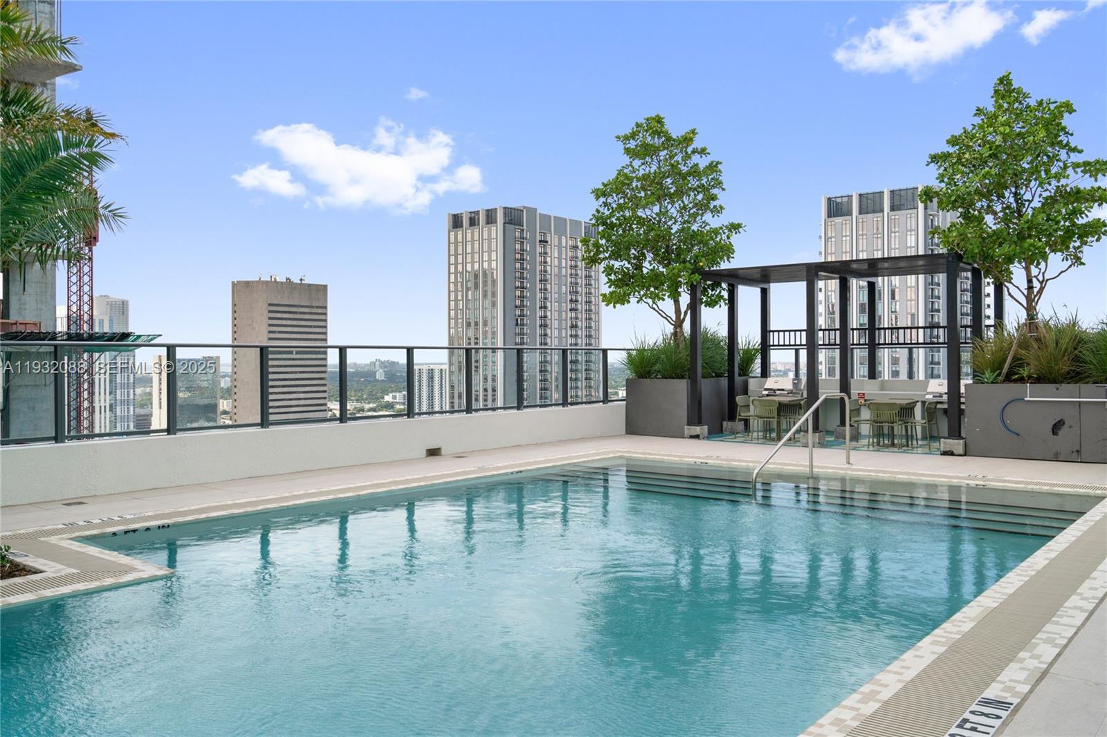 11 NE 6th St #2005 Miami, FL 33132