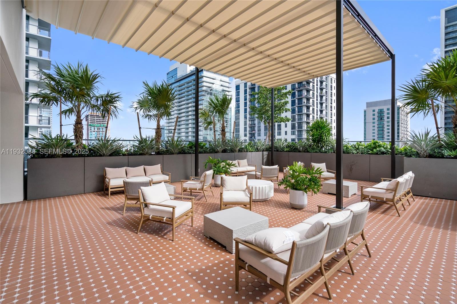 11 NE 6th St #2005 Miami, FL 33132