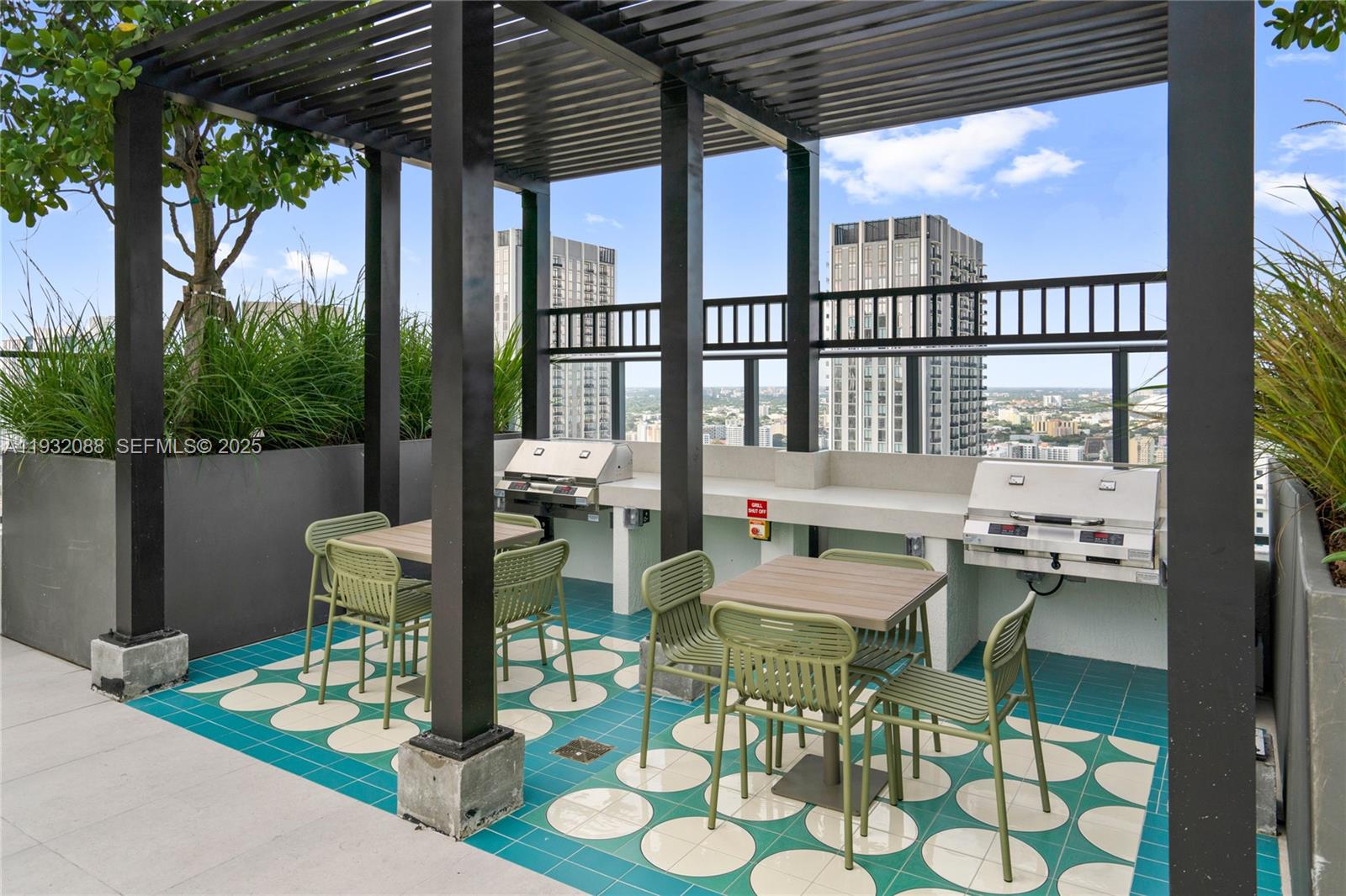 11 NE 6th St #2005 Miami, FL 33132