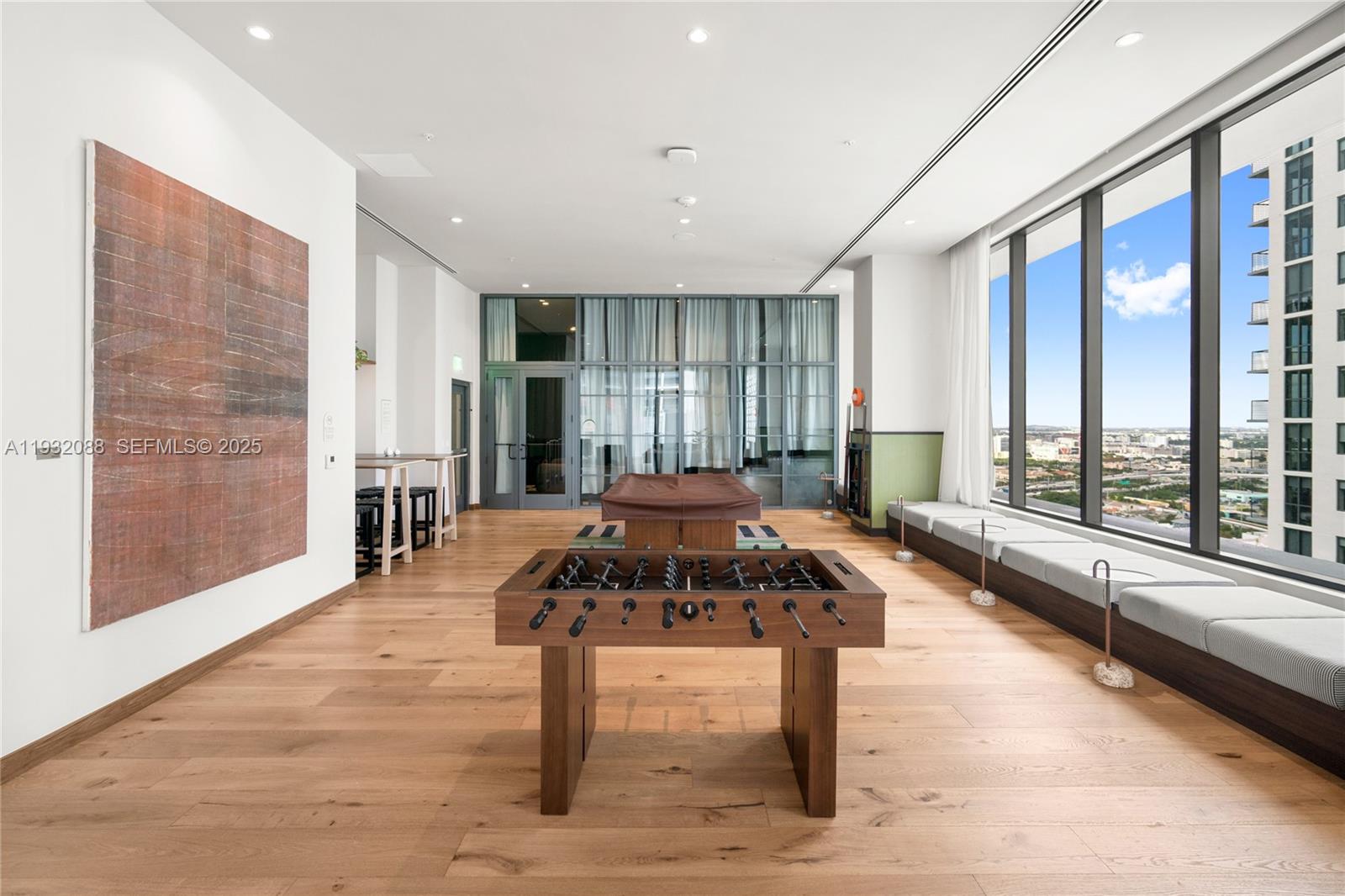 11 NE 6th St #2005 Miami, FL 33132