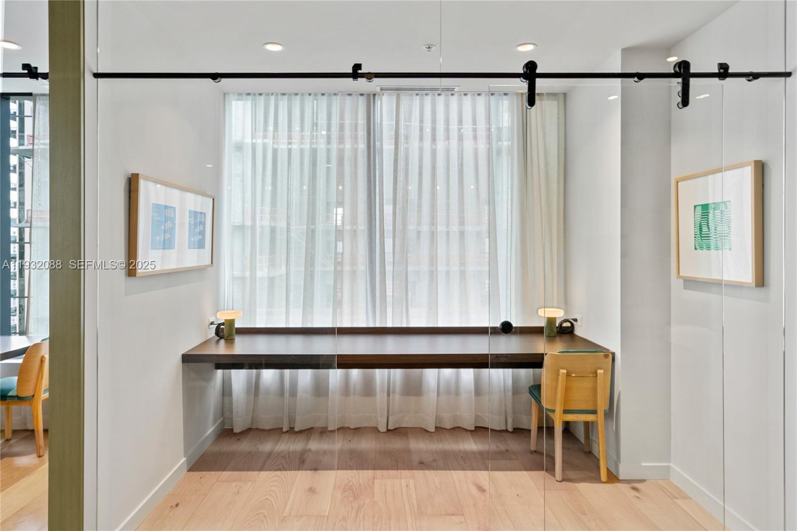 11 NE 6th St #2005 Miami, FL 33132