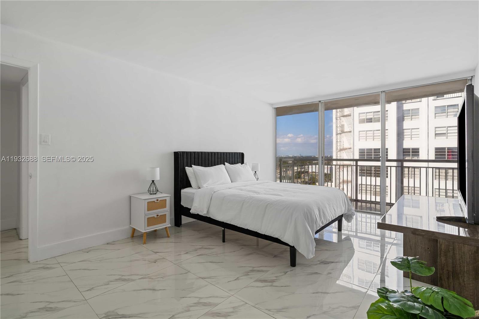 18051 Biscayne Blvd #1904-1 Aventura, FL 33160