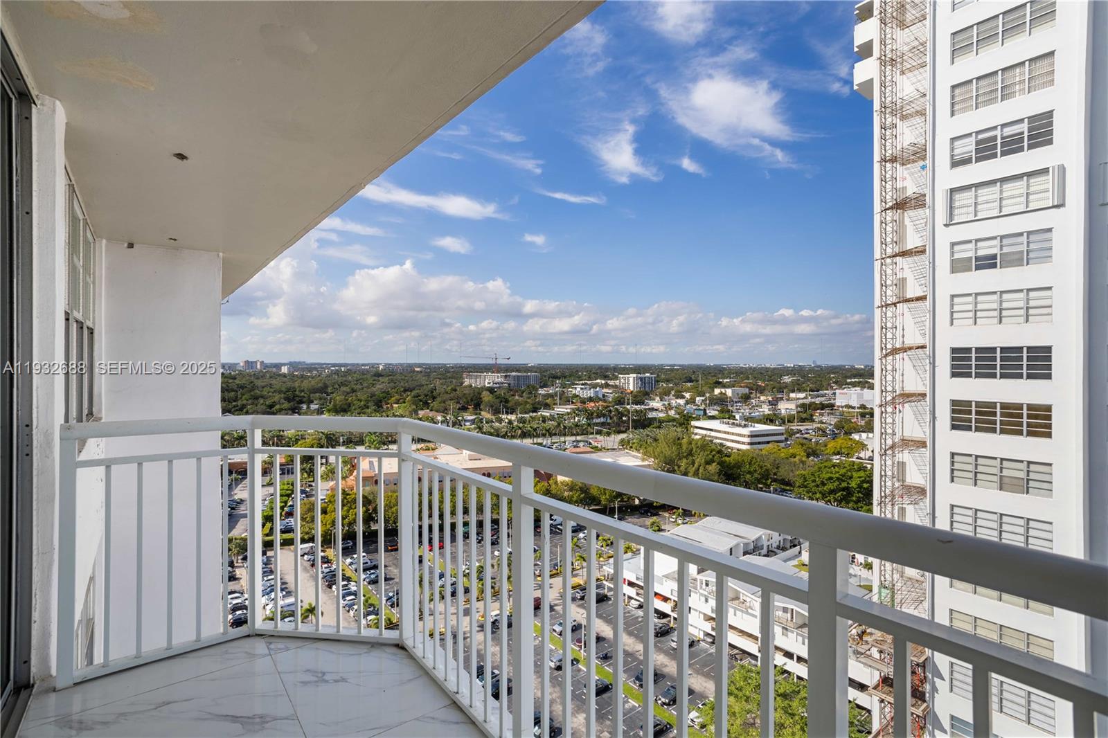 18051 Biscayne Blvd #1904-1 Aventura, FL 33160