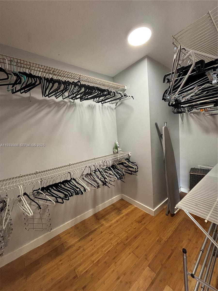 image Charter Club13