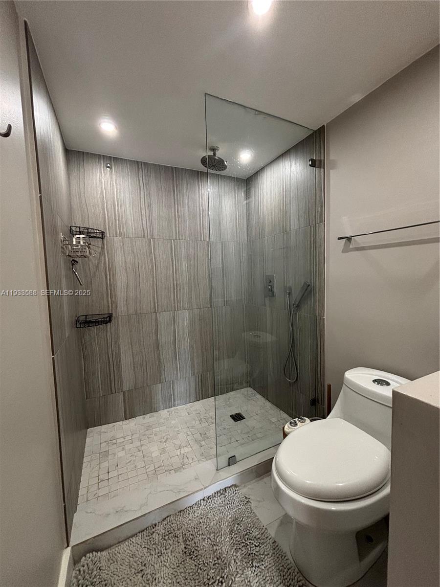 image Charter Club15