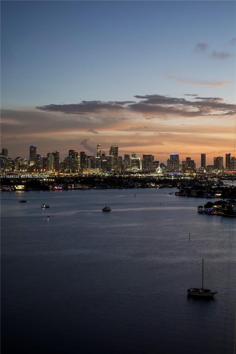 11 Island Ave #PH5 Miami Beach, FL 33139