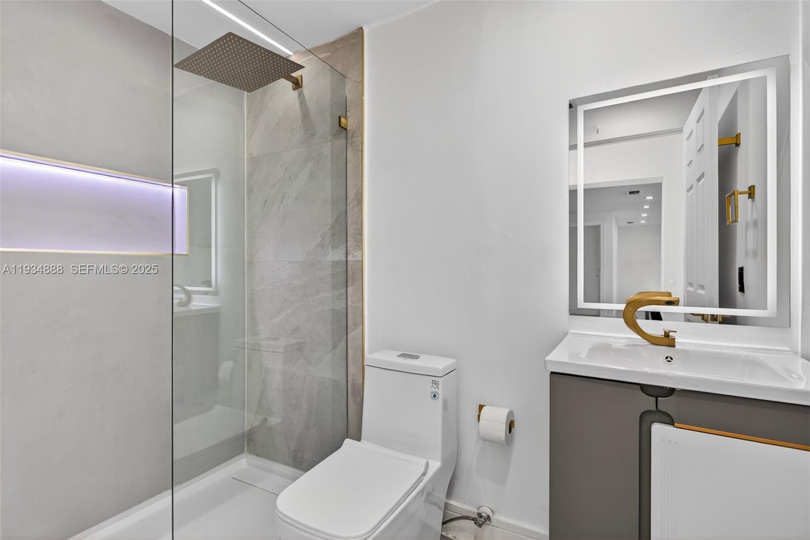 1488 NE 29th St Pompano Beach, FL 33064