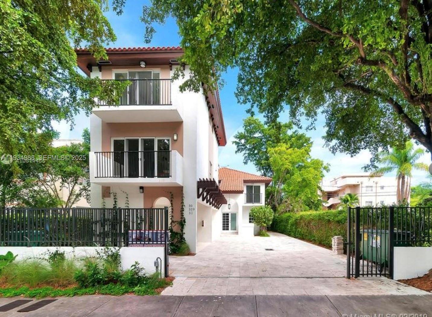307 Majorca Ave #311 Coral Gables, FL 33134